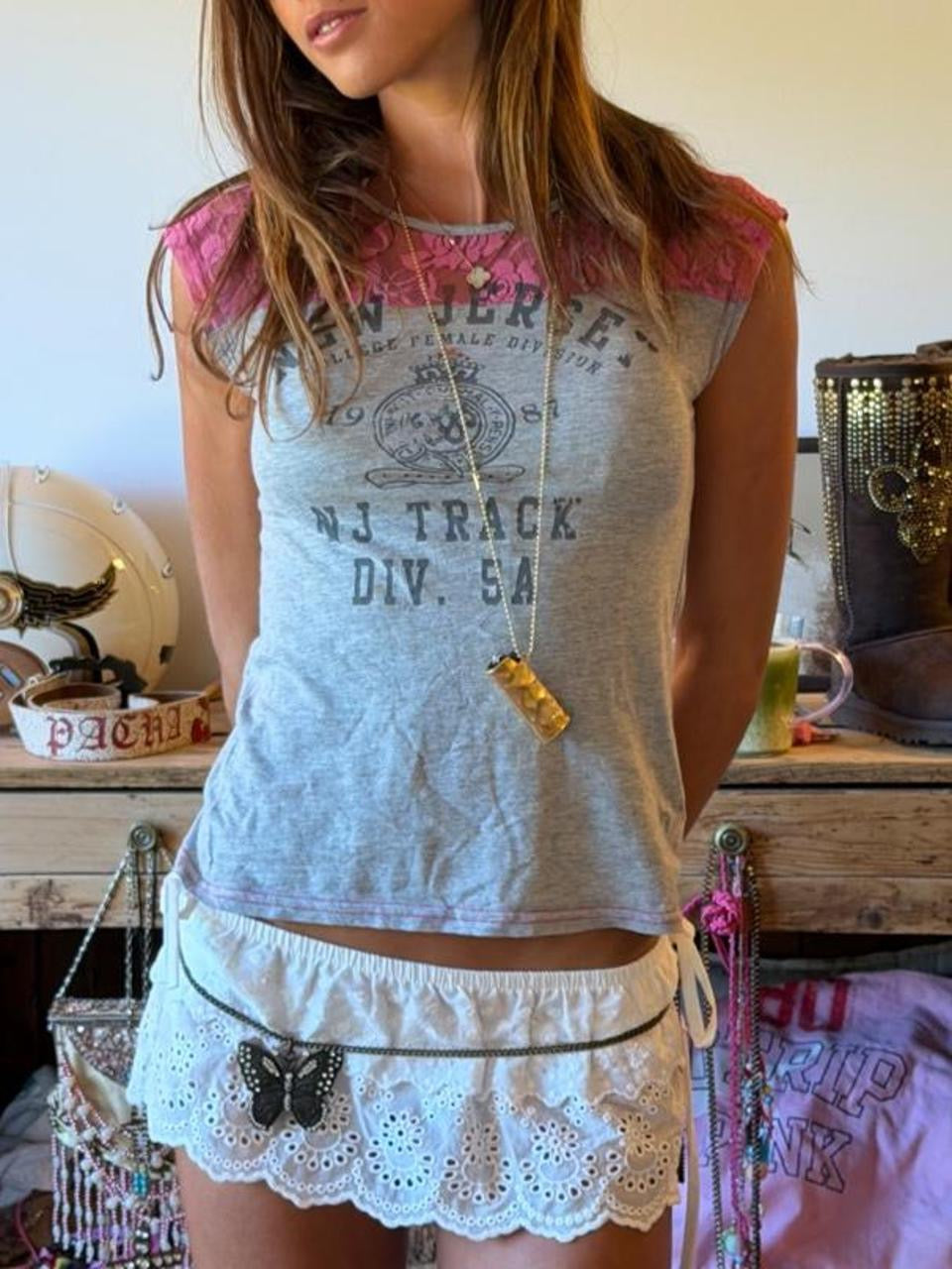 Vintage 00’s New Jersey pink lace graphic top