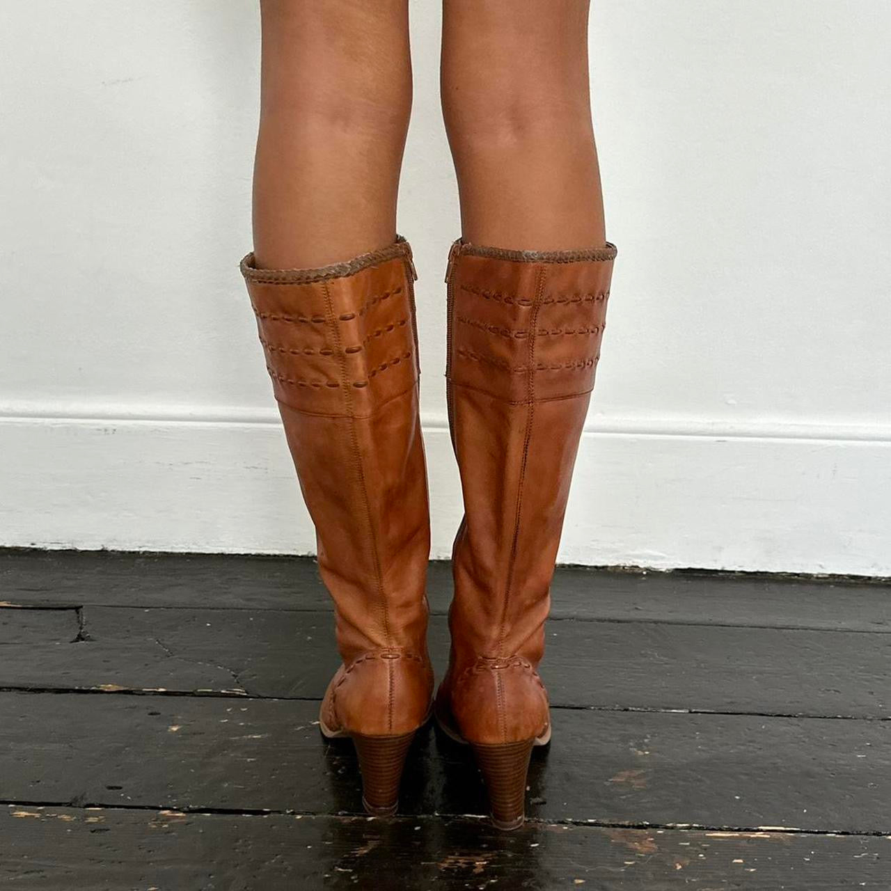 Vintage tan brown leather heel boots