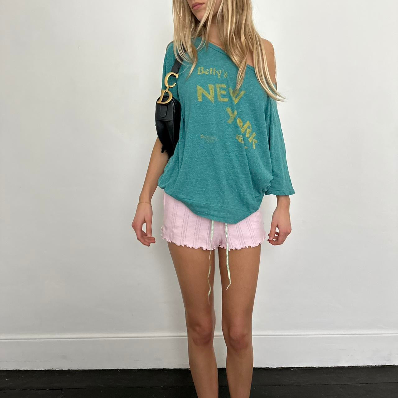 Vintage 90’s New York off shoulder top