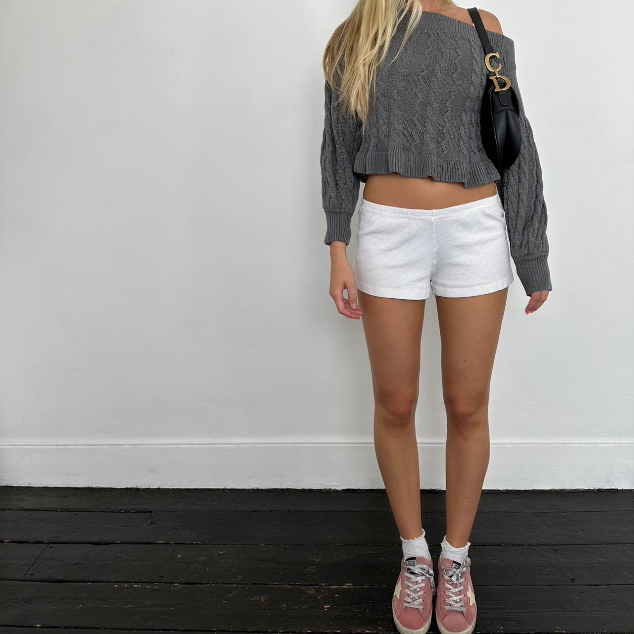 Vintage 2000’s grey knitted jumper