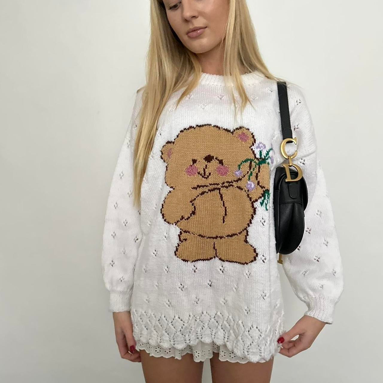 Vintage 90’s teddy bear knitted white jumper