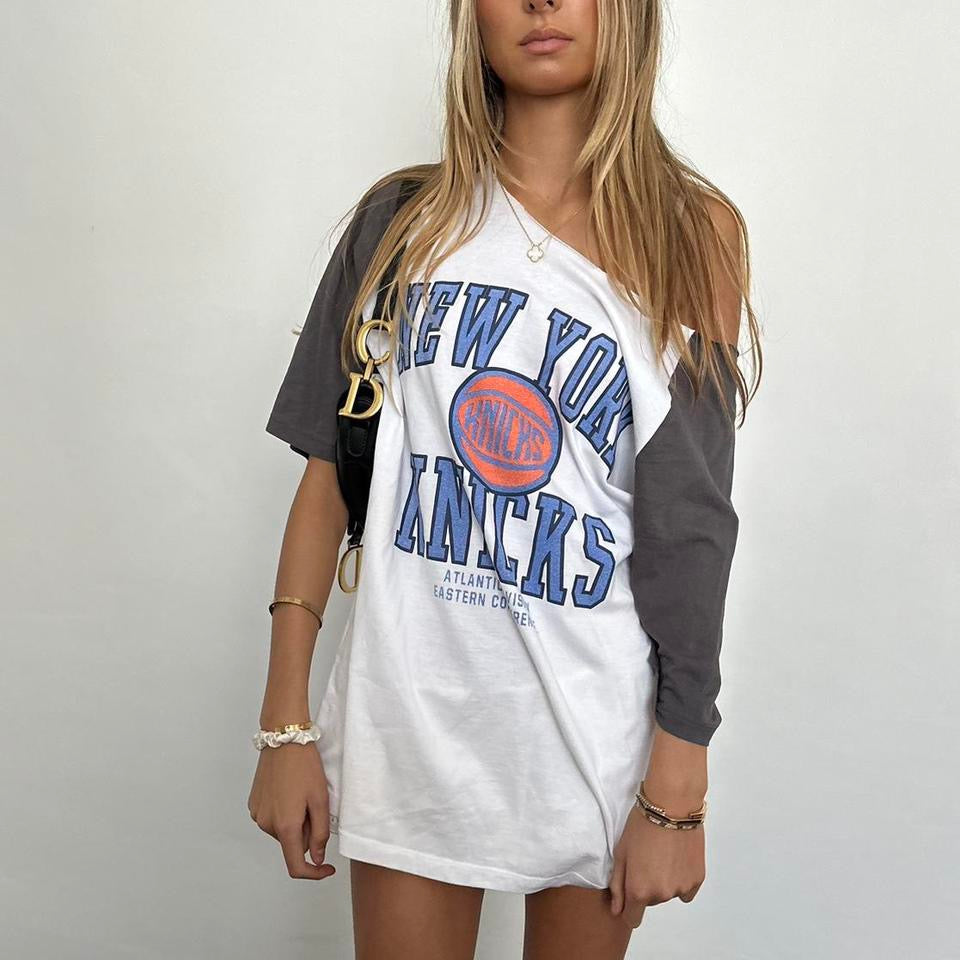 Vintage 90’s New York Knicks off the shoulder tee