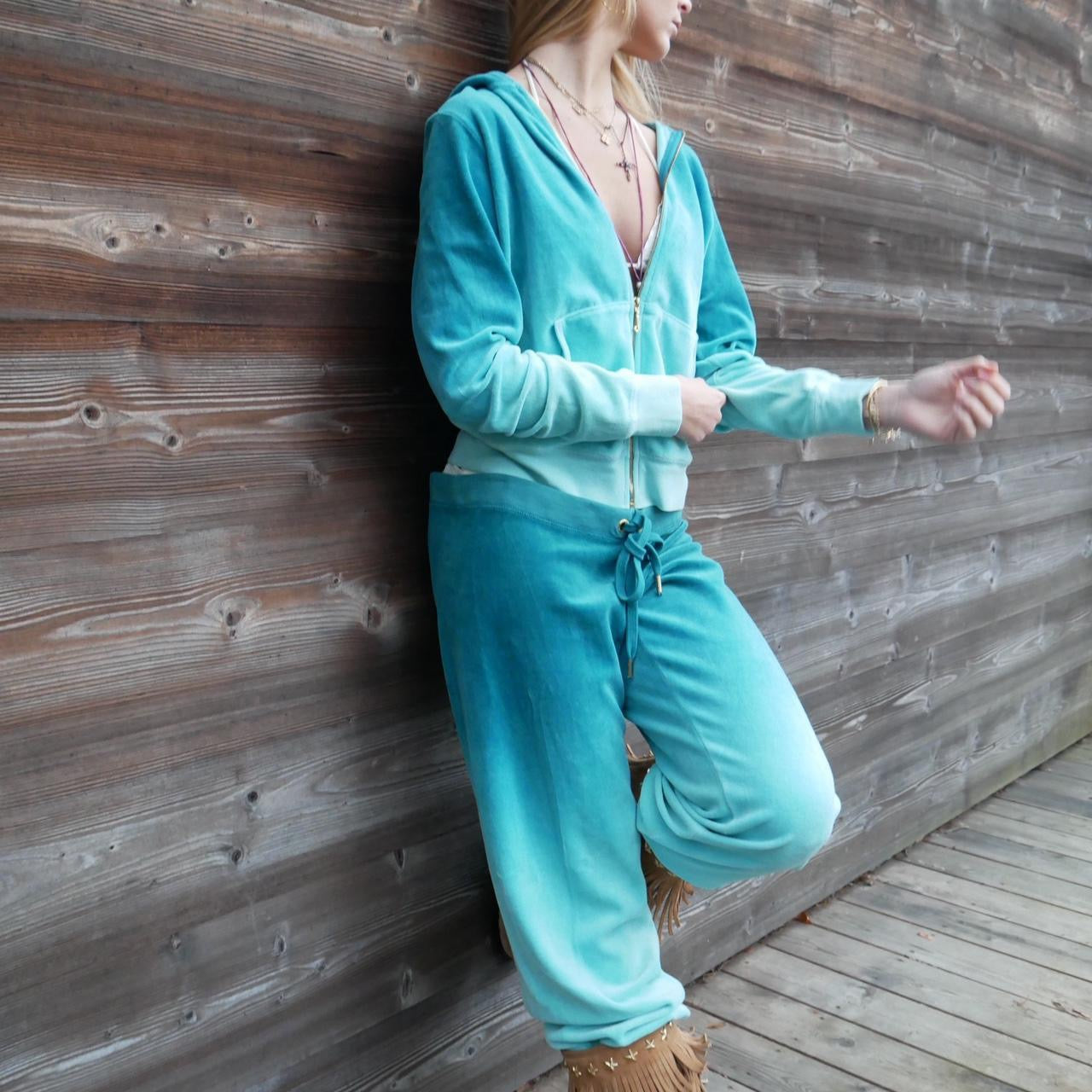 Vintage 2000’s aqua blue Juicy Couture sweatpants and hoodie set