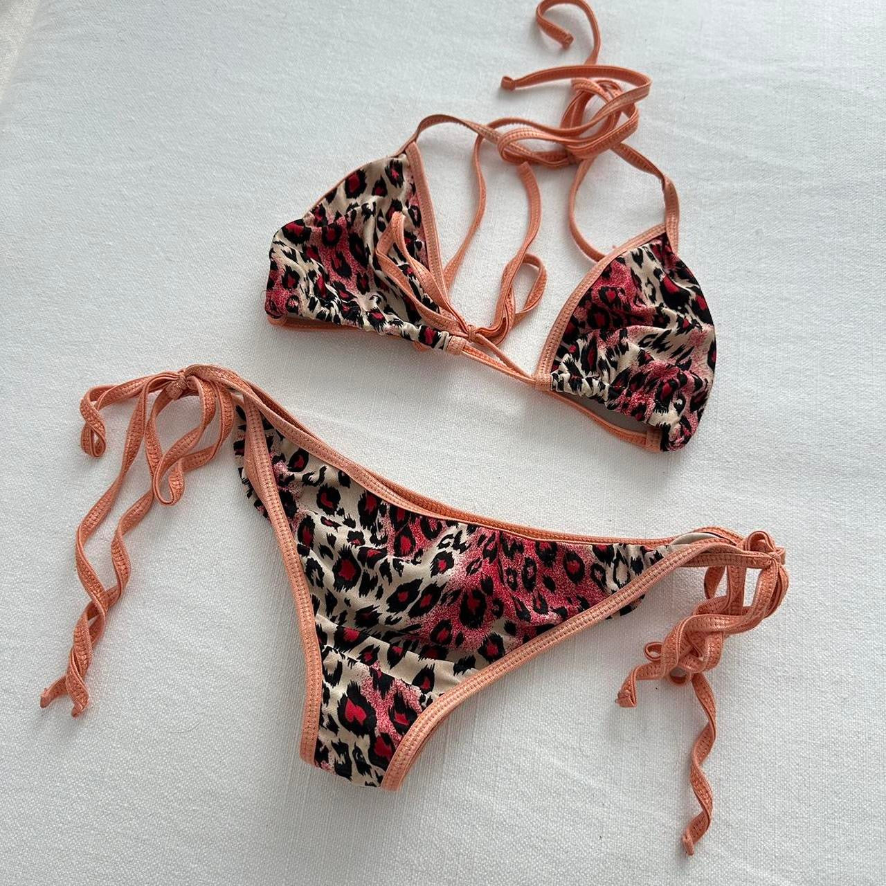 Vintage 90’s leopard print bikini 🏝️