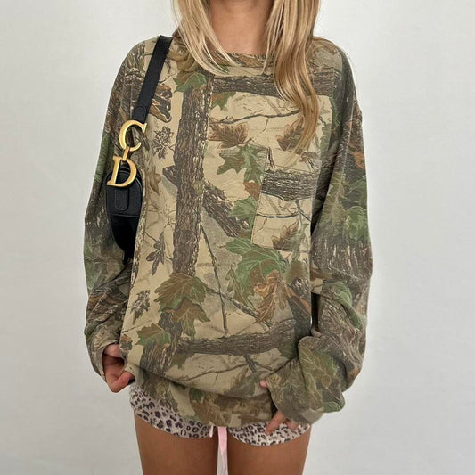Vintage 90’s camo khaki long sleeve top