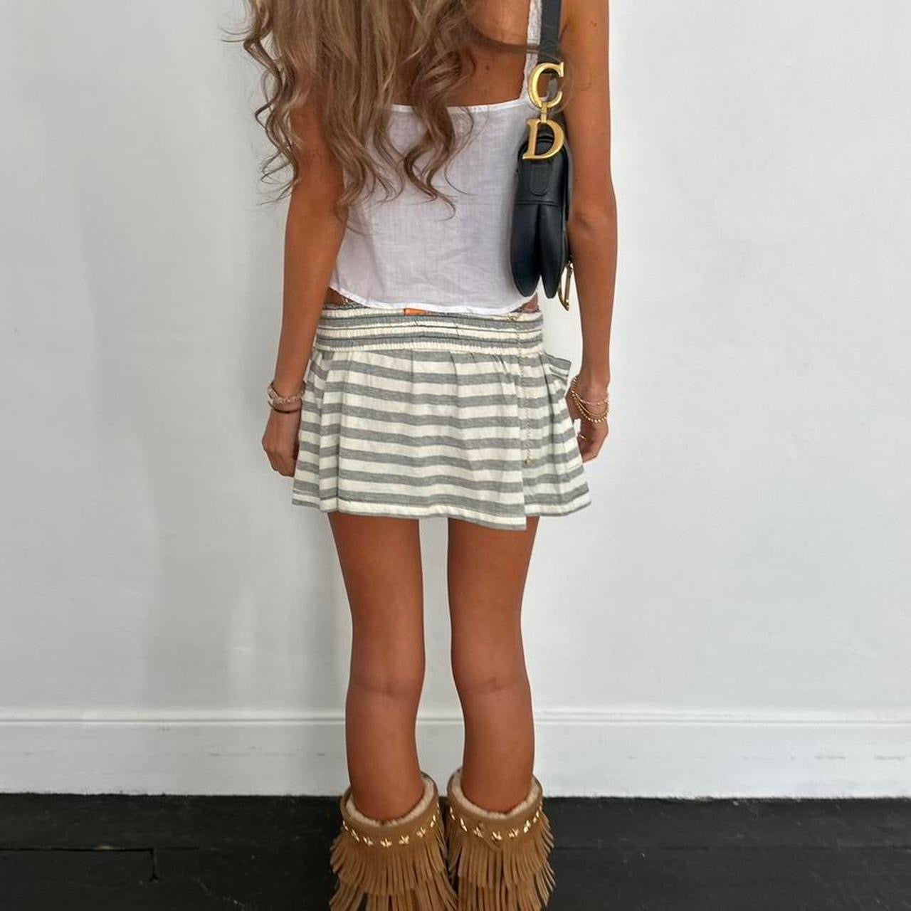 Vintage 00s grey striped mini skirt