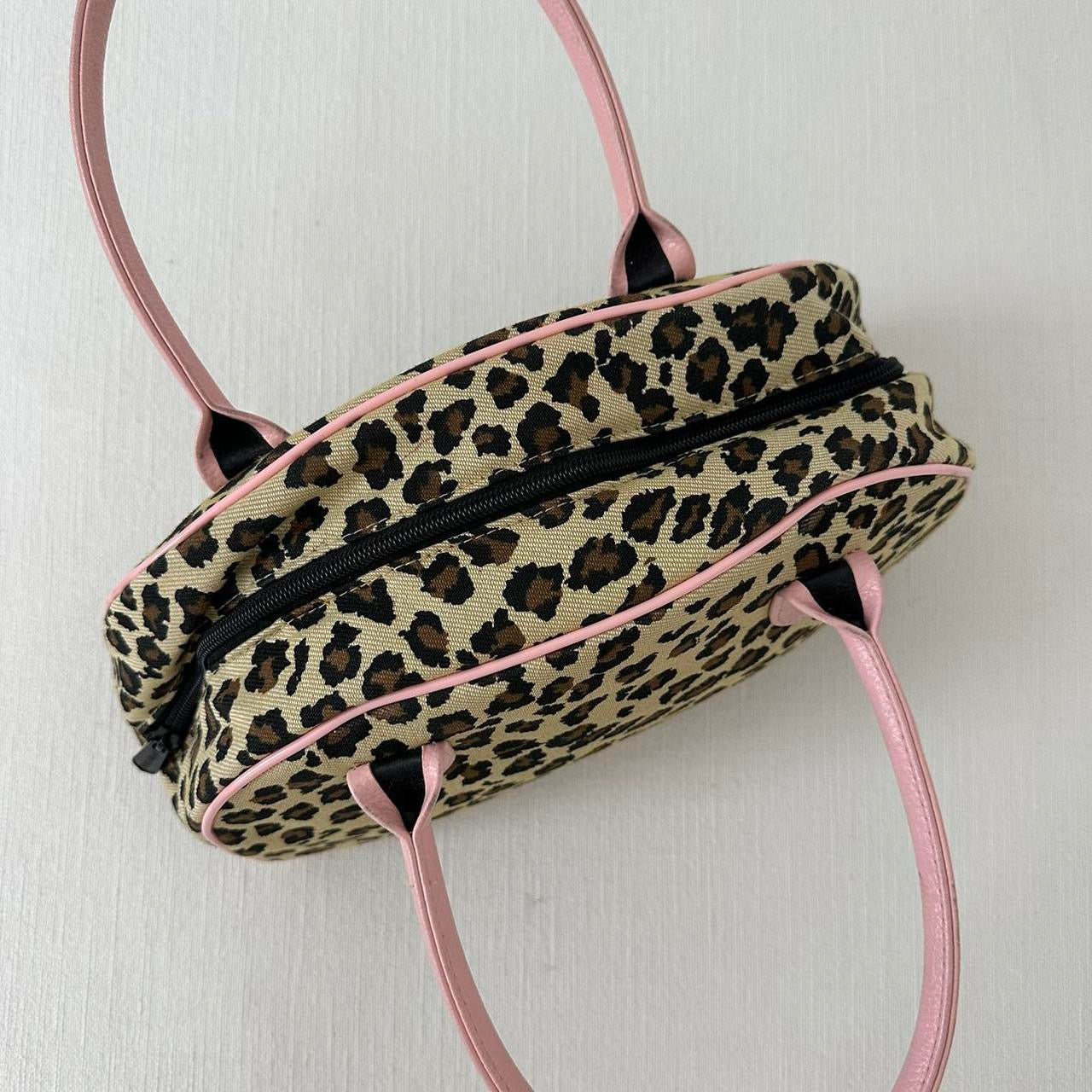 Vintage true 90’s leopard & pink bag