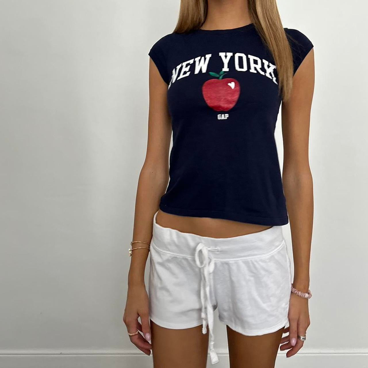 Vintage Gap New York 🍎 baby tee