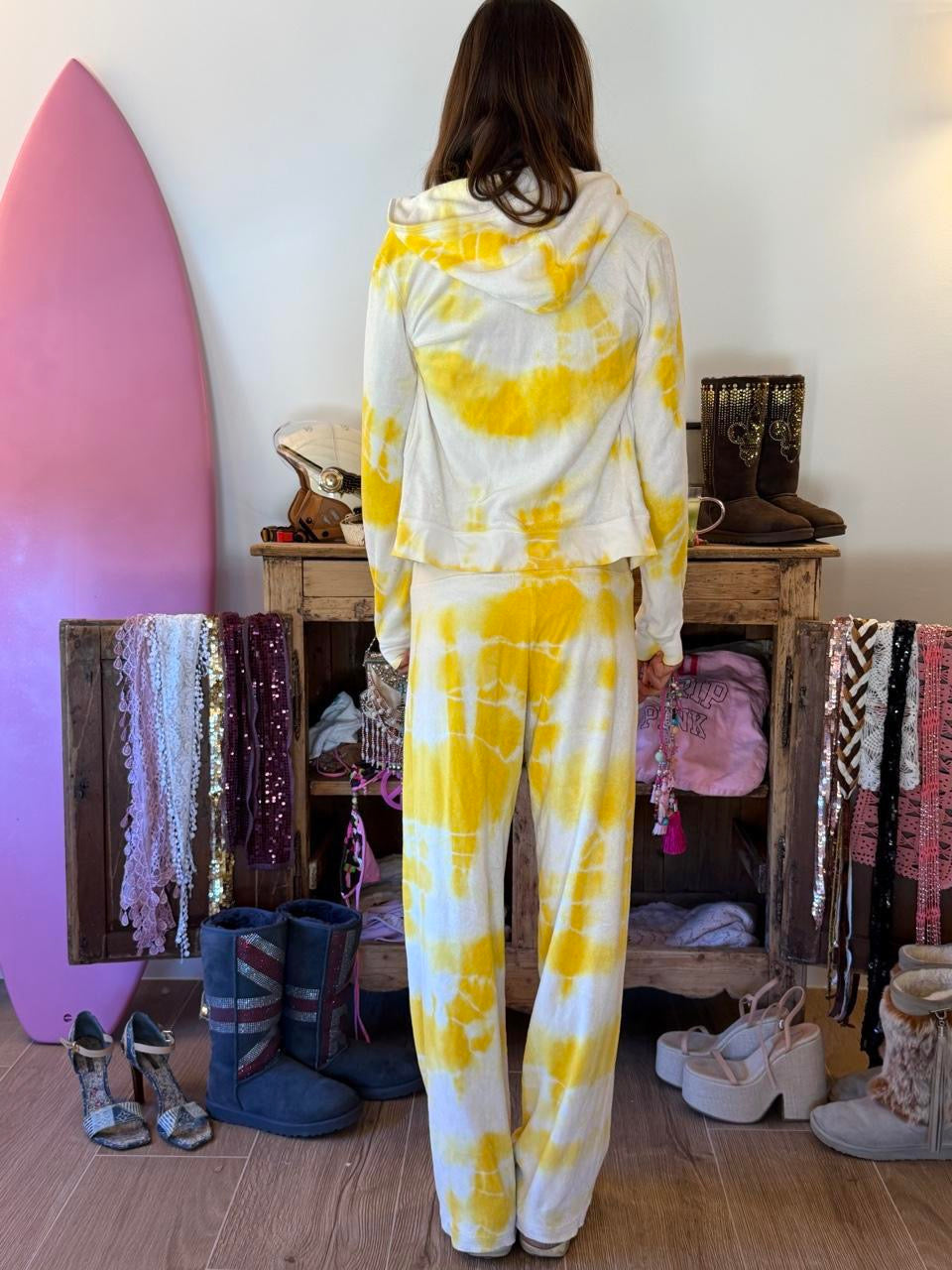 Vintage 00’s yellow Juicy Couture hoodie and pants set