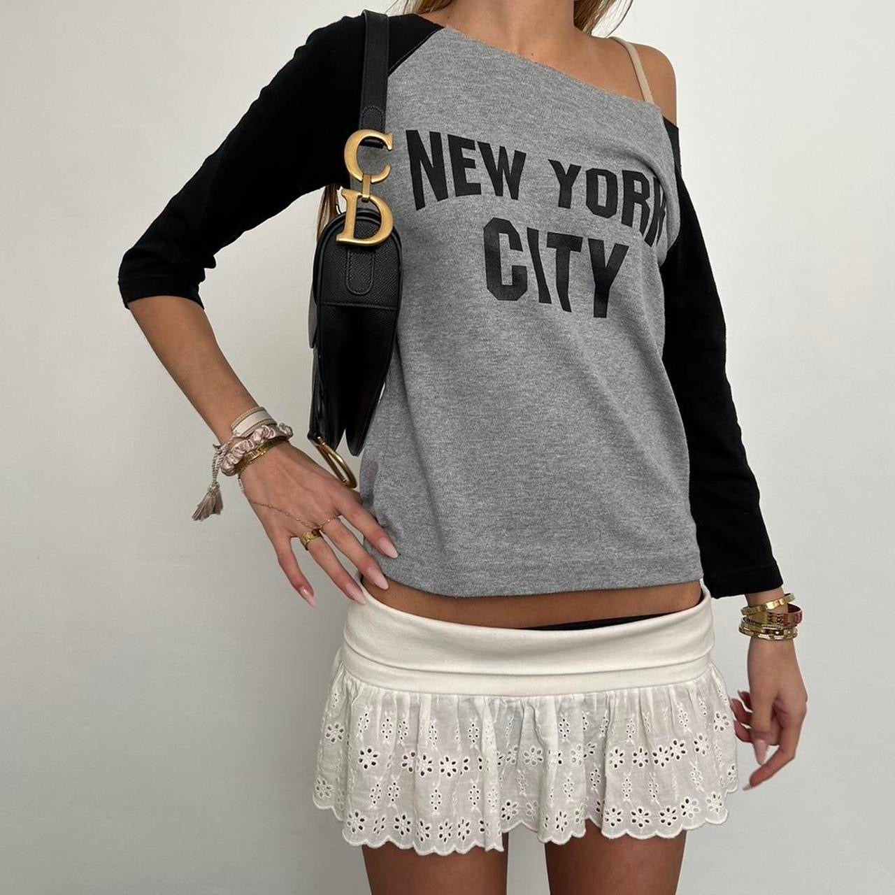 Vintage 2000’s New York City graphic long sleeve top