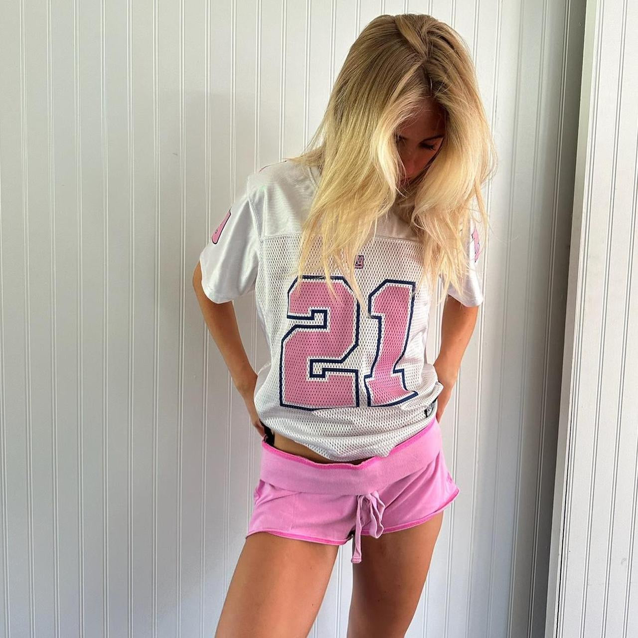 Vintage 90’s cool pink and white jersey