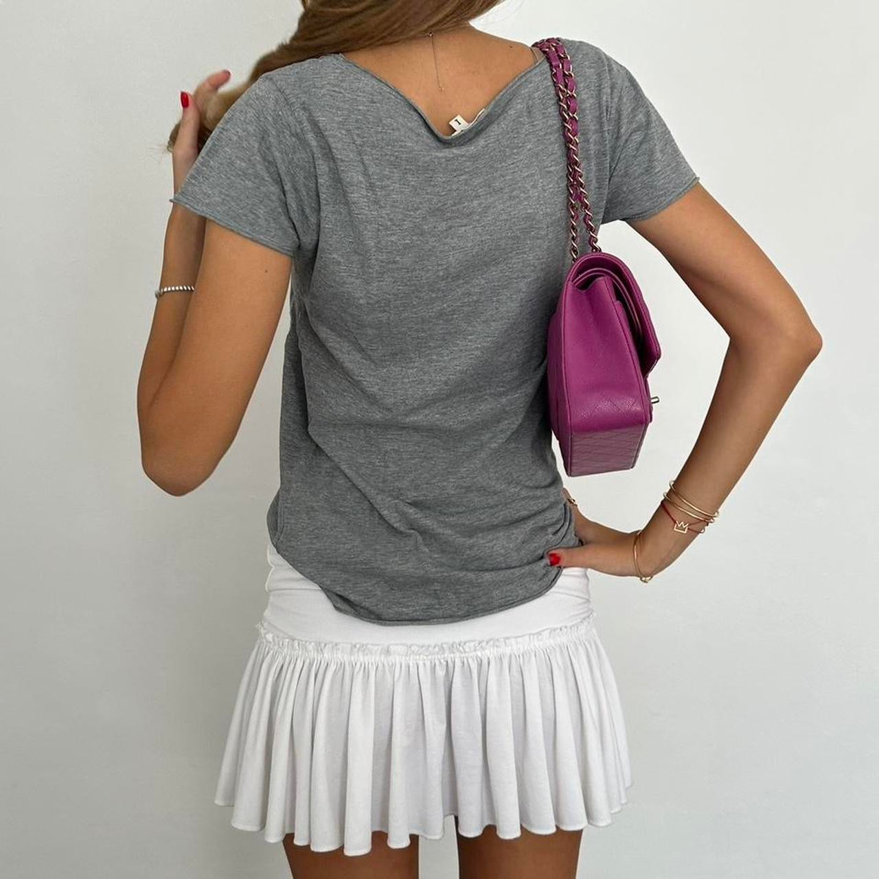 Vintage 00s grey skull and crossbones tee