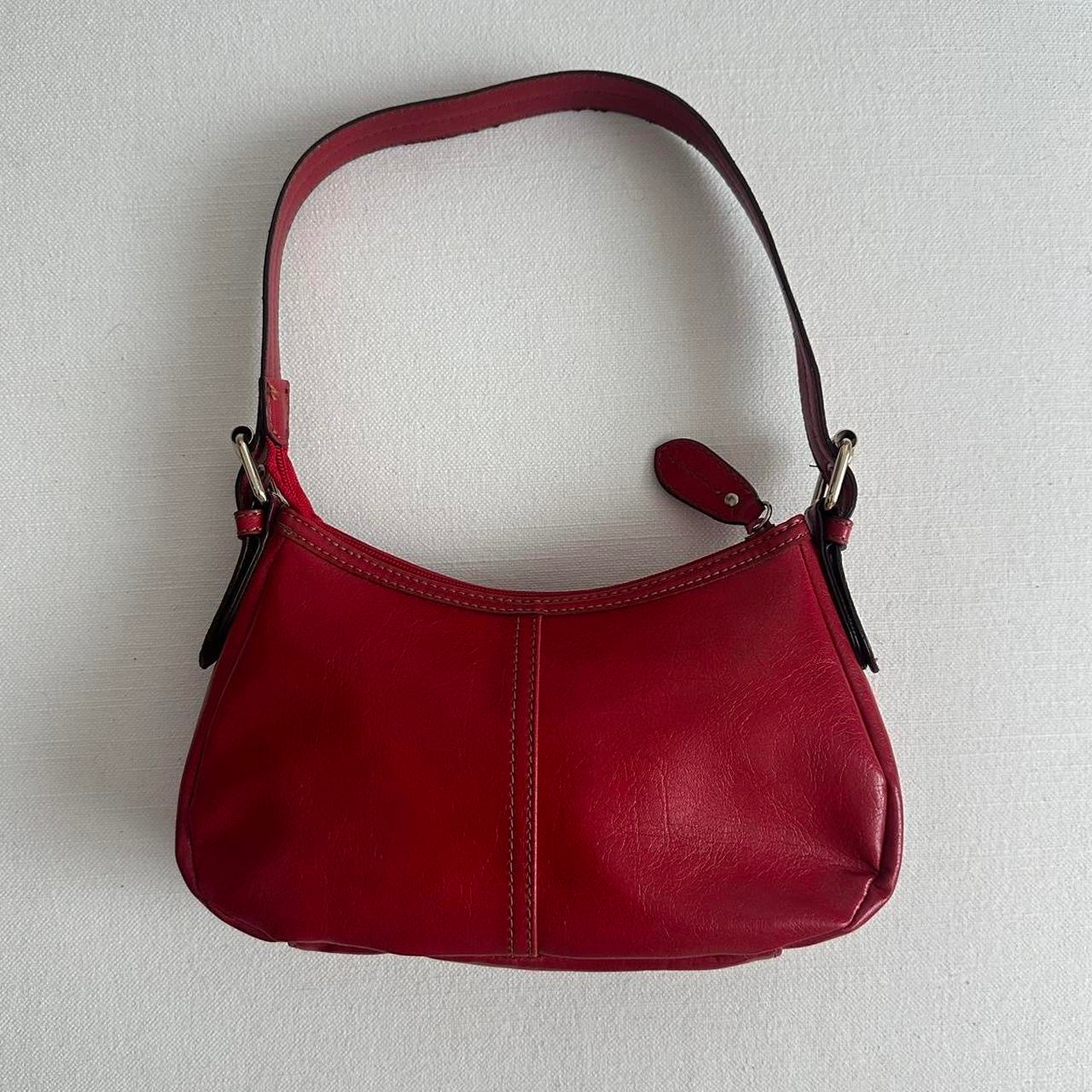 Vintage red cute little shoulder bag 🍒🍓