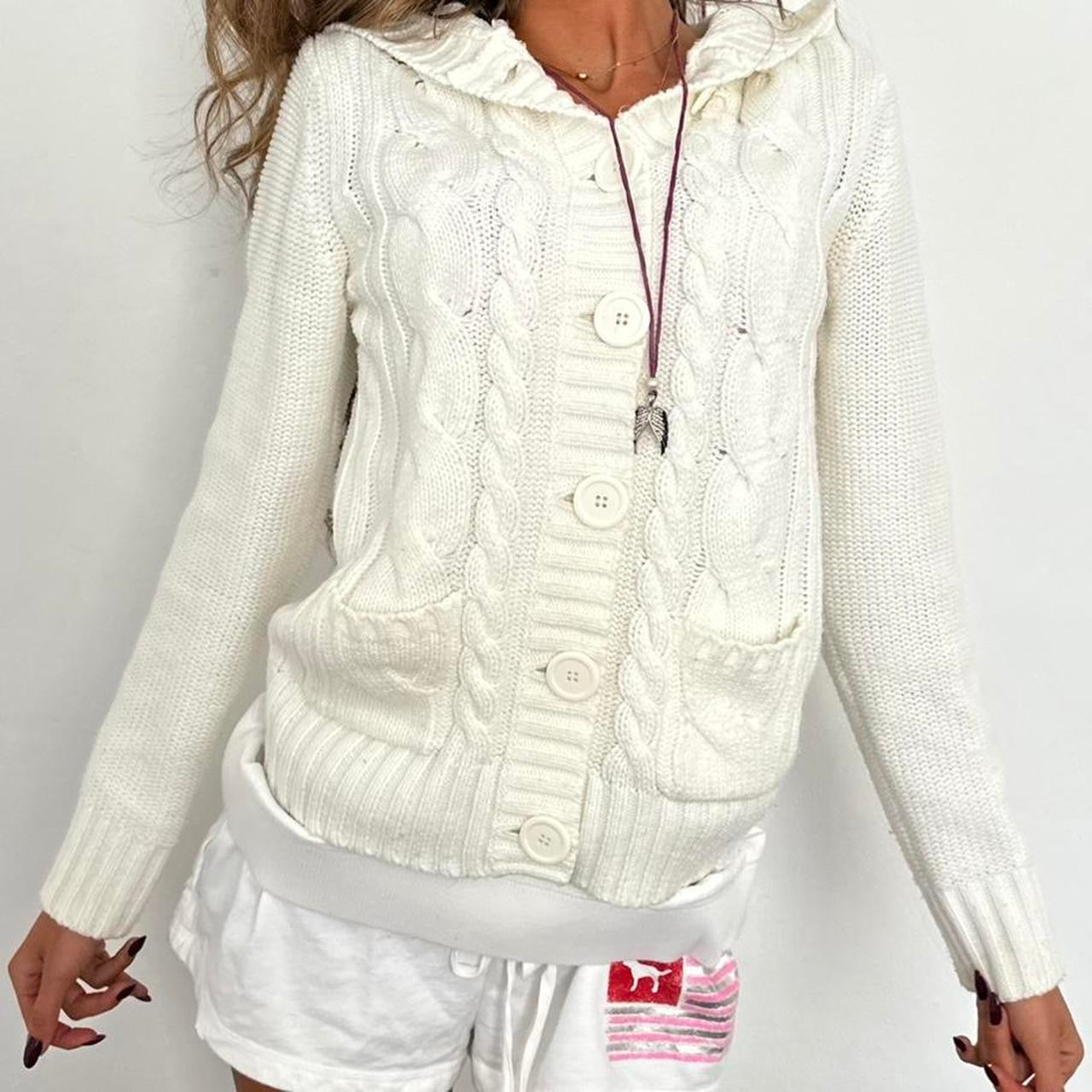 Vintage 90’s knitted white cardigan sweater