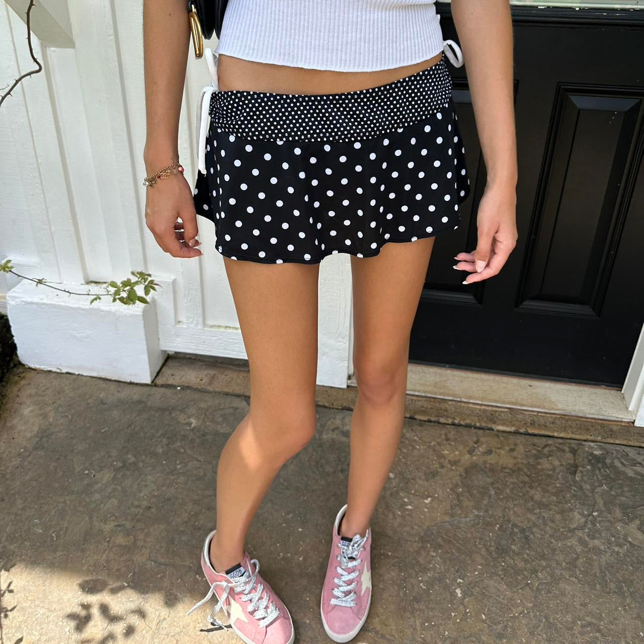 Vintage 90’s polka dot mini skirt