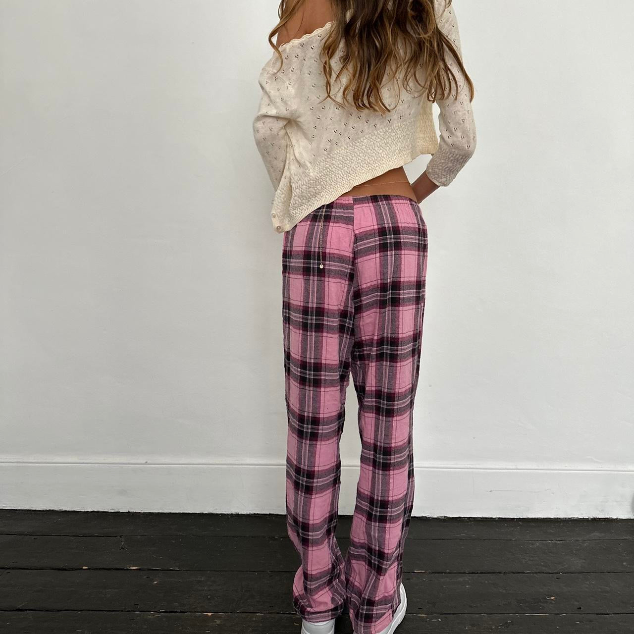 Vintage pink plaid pants 🌸