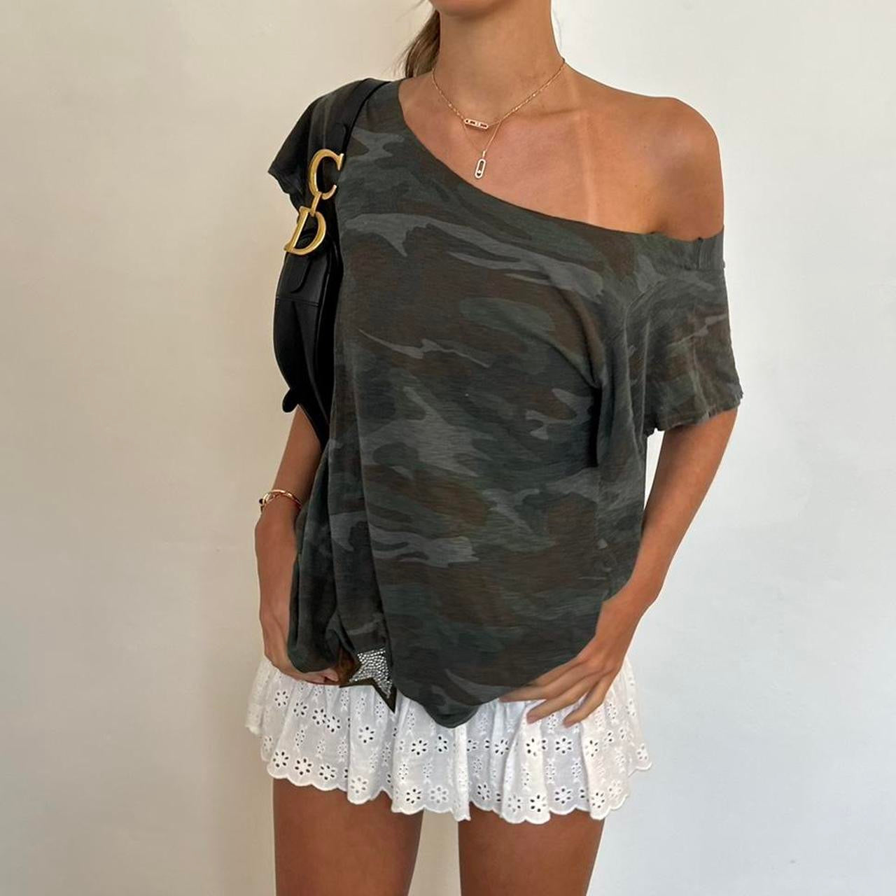 Vintage basic camouflage off the shoulder tee