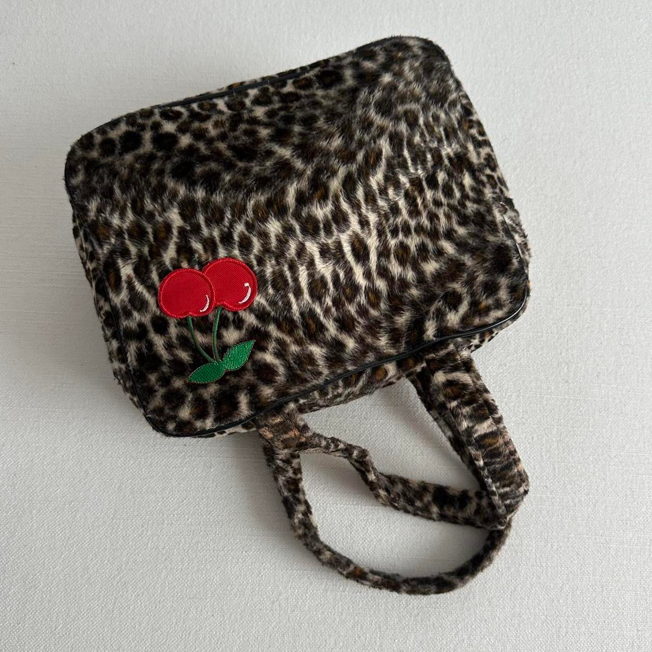 Vintage 90’s cherry 🍒 leopard print bag