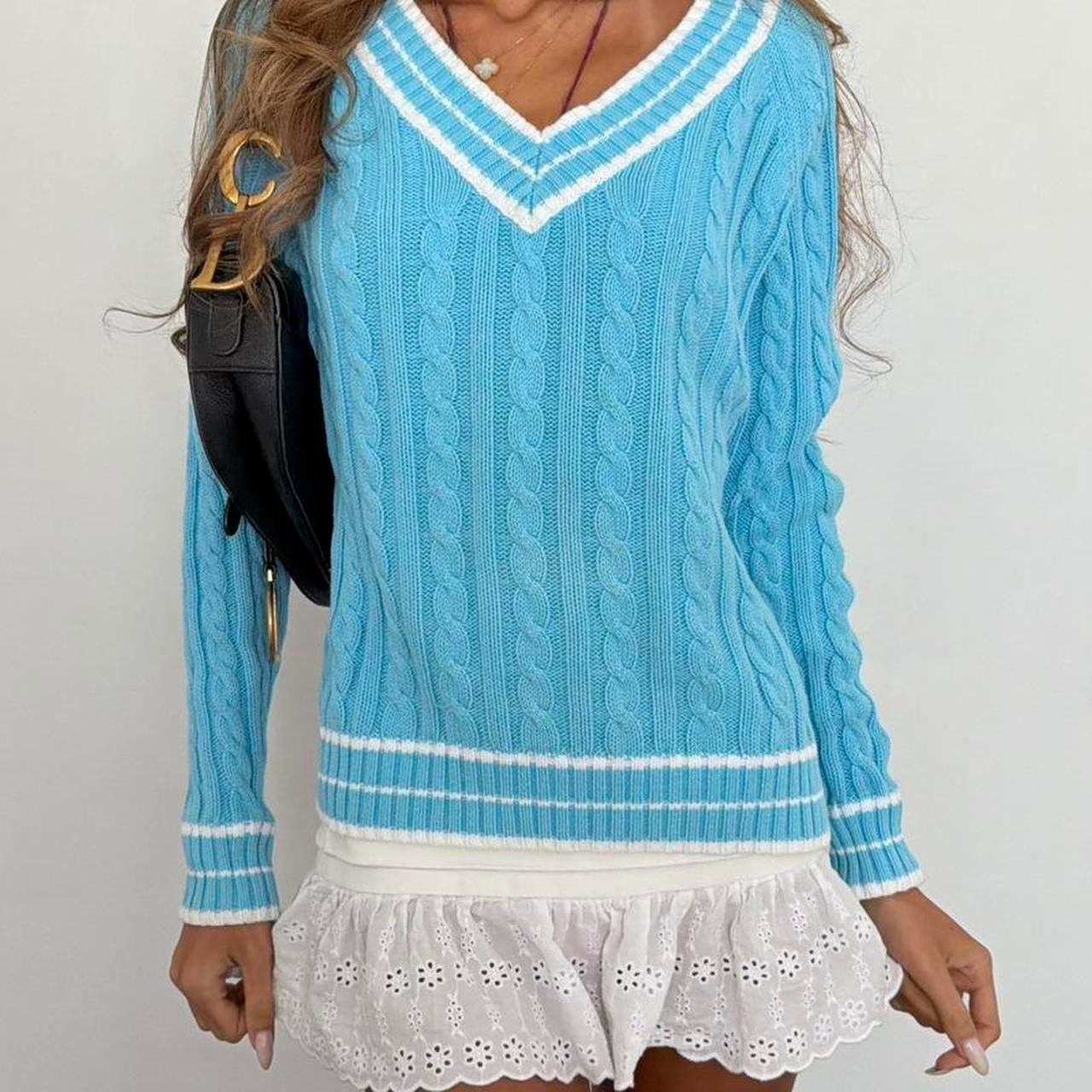 Vintage 00’s blue cable knit preppy sweater