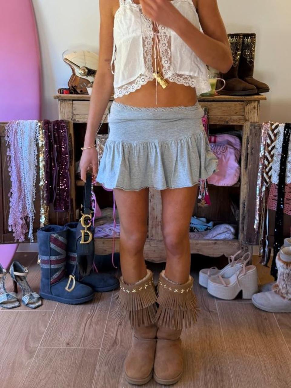 Vintage 00’s grey ruffle mini skirt