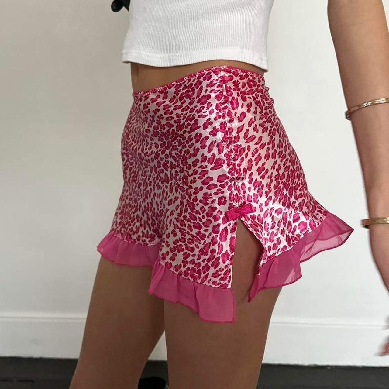 Vintage early 2000s pink animal print lace mini skirt