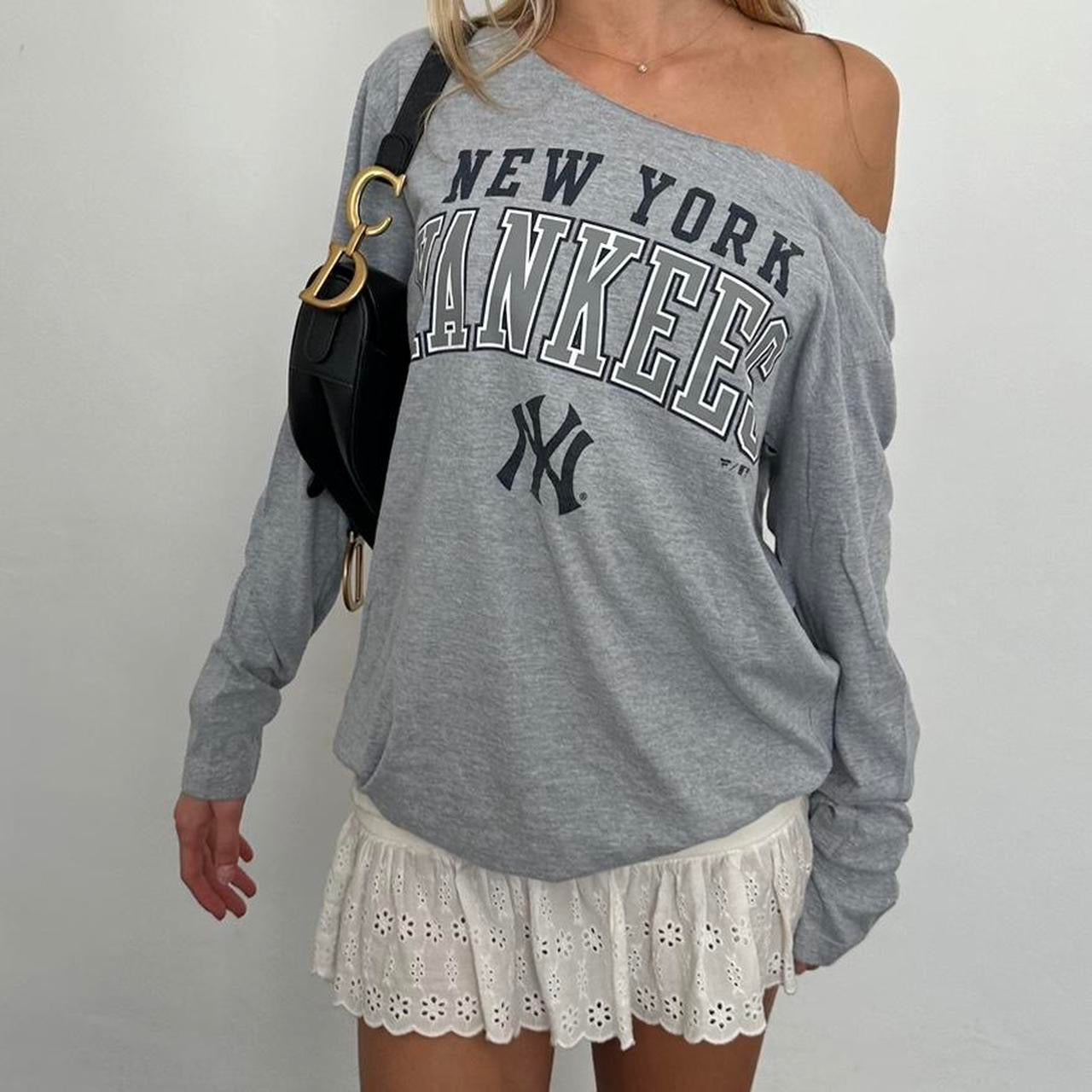 Vintage 90’s New York Yankees long sleeves top