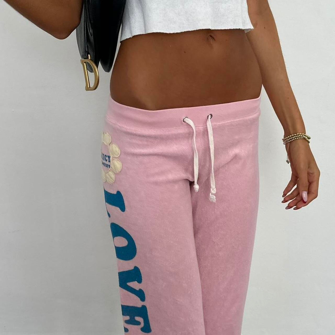 Vintage 2000’s Juicy Couture pink pastel 3/4 shorts