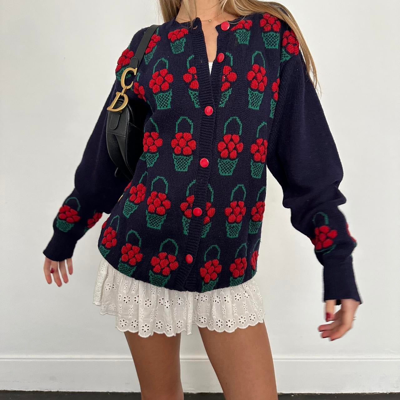 Vintage 90’s fruit basket knit cardigan 🍒🧺