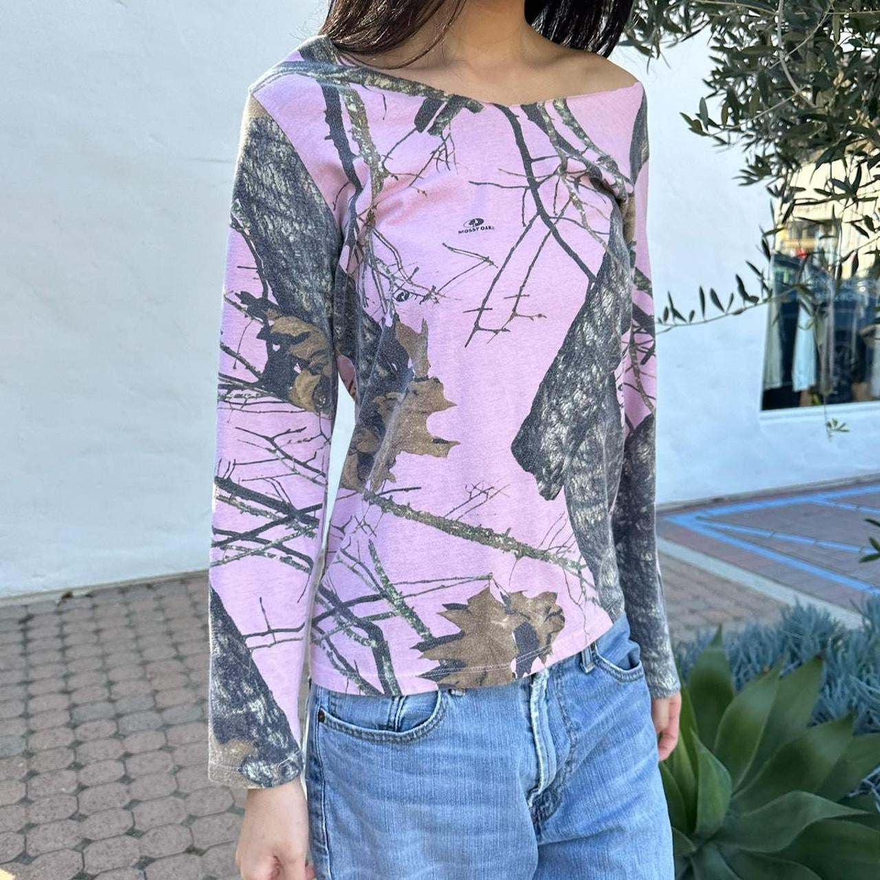 Vintage 90’s camouflage pink long sleeve top