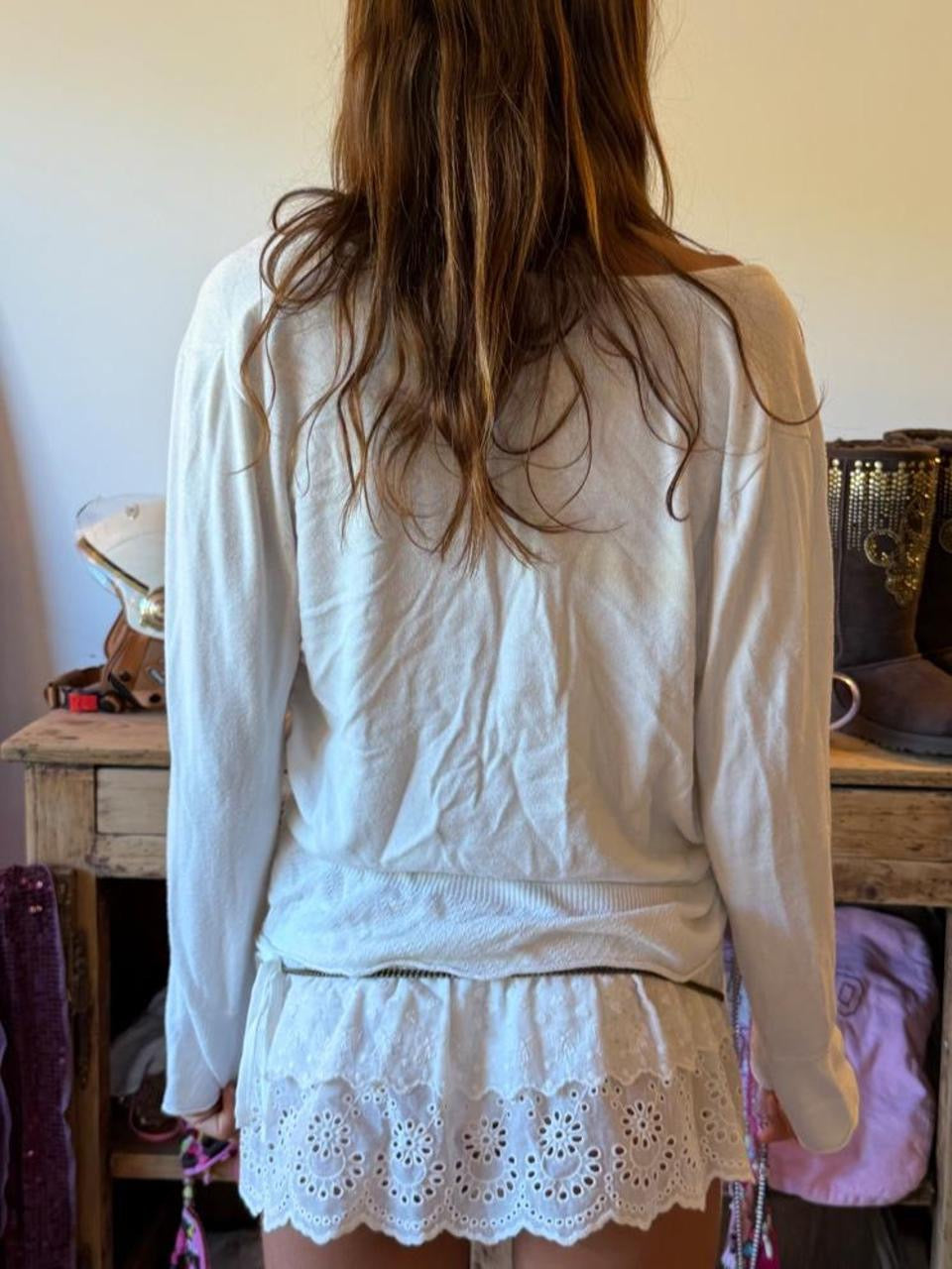 Vintage 00’s white cardigan long sleeve top