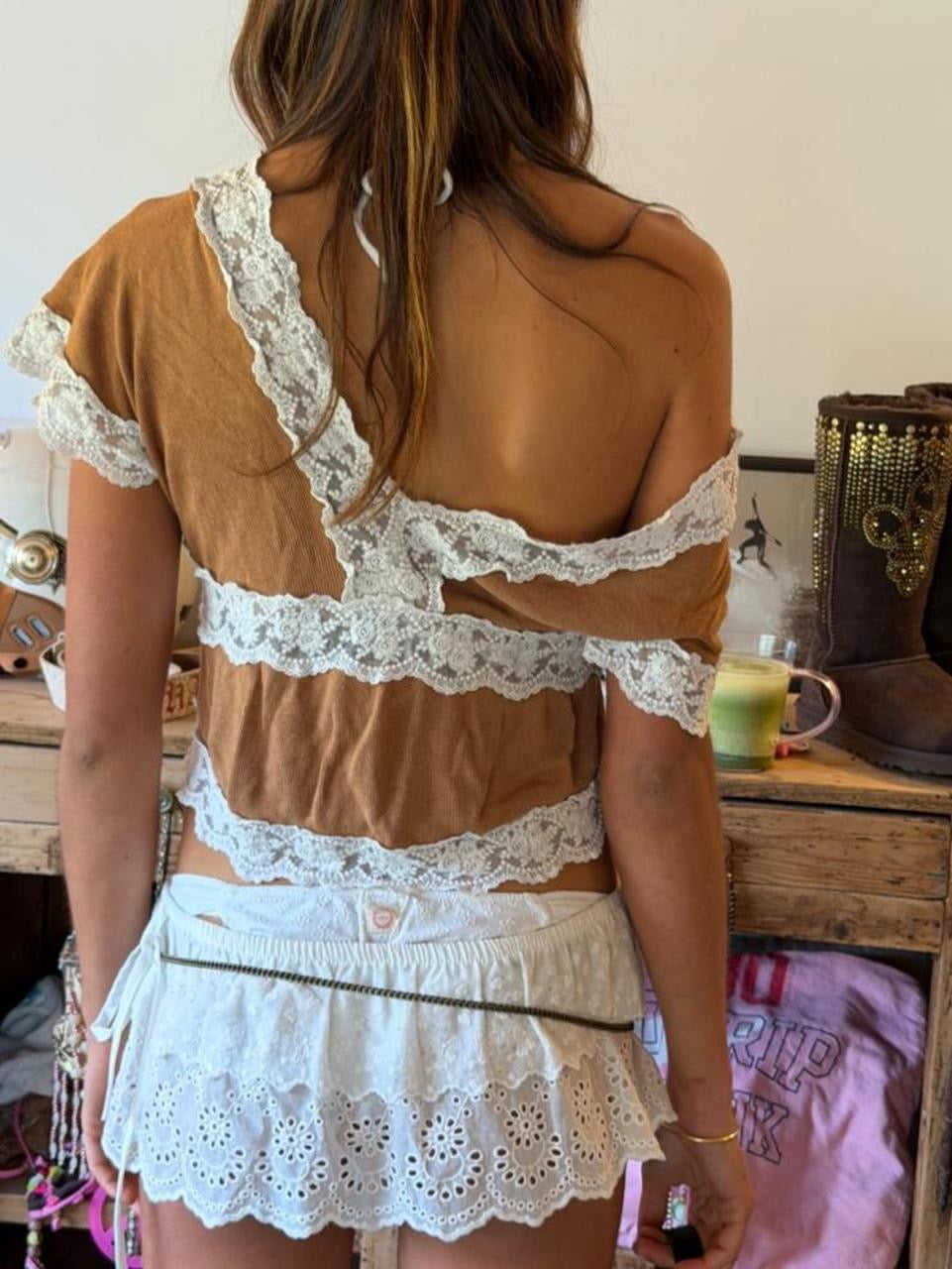 Vintage 00’s tan lace boho top