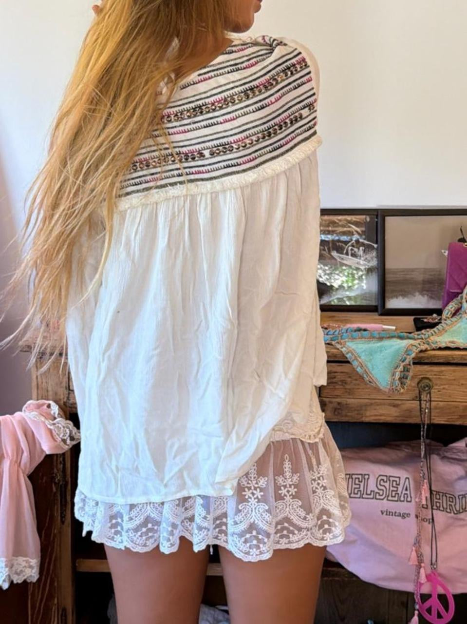 Vintage 00’s white boho long sleeve tie up top