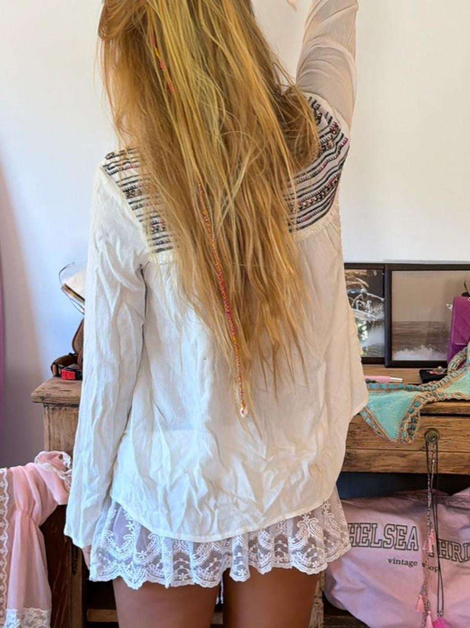 Vintage 00’s white boho long sleeve tie up top