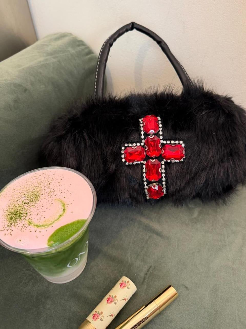Vintage 00’s cross fluffy bag