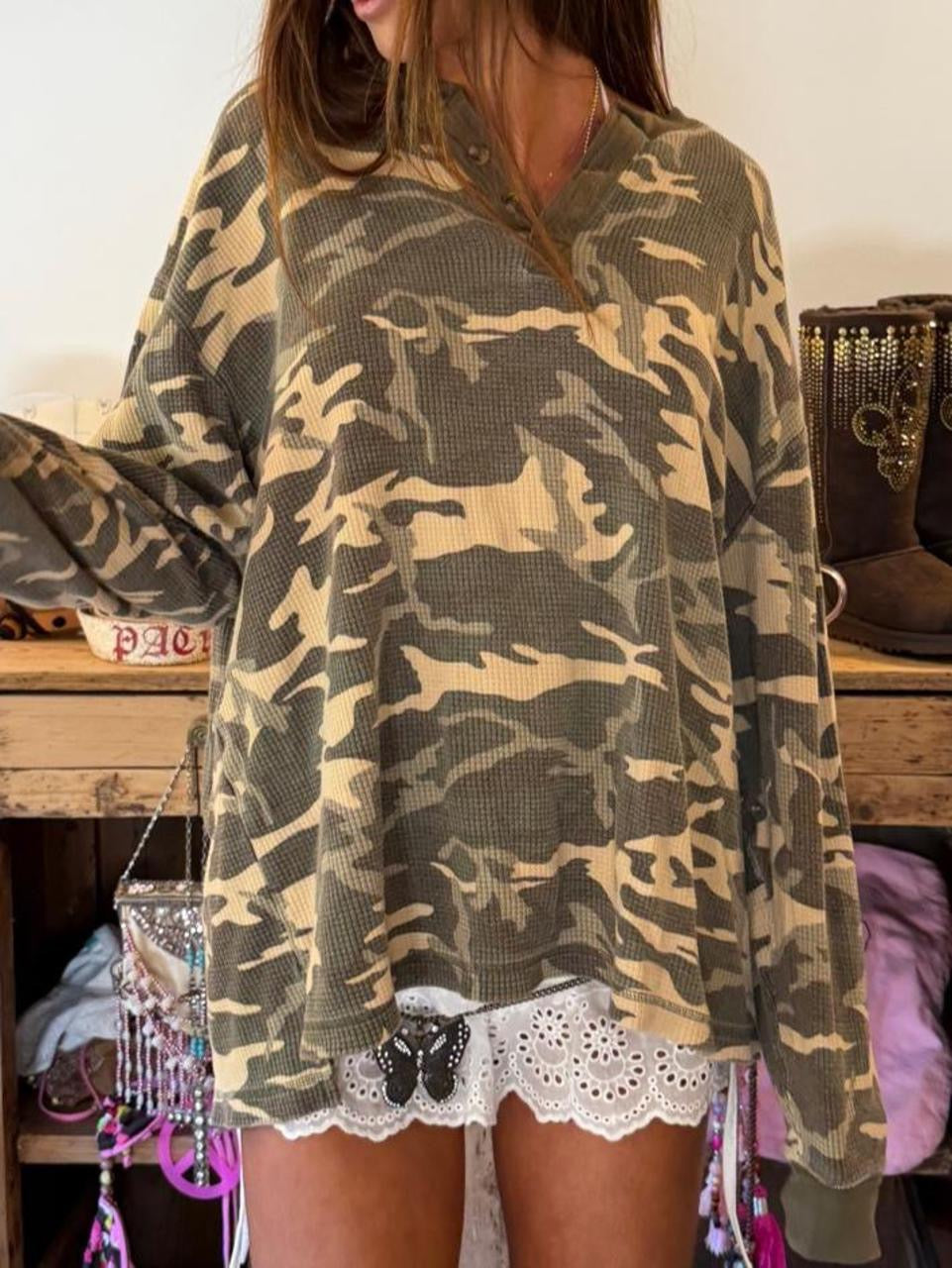 Vintage 00’s camouflage long sleeve top