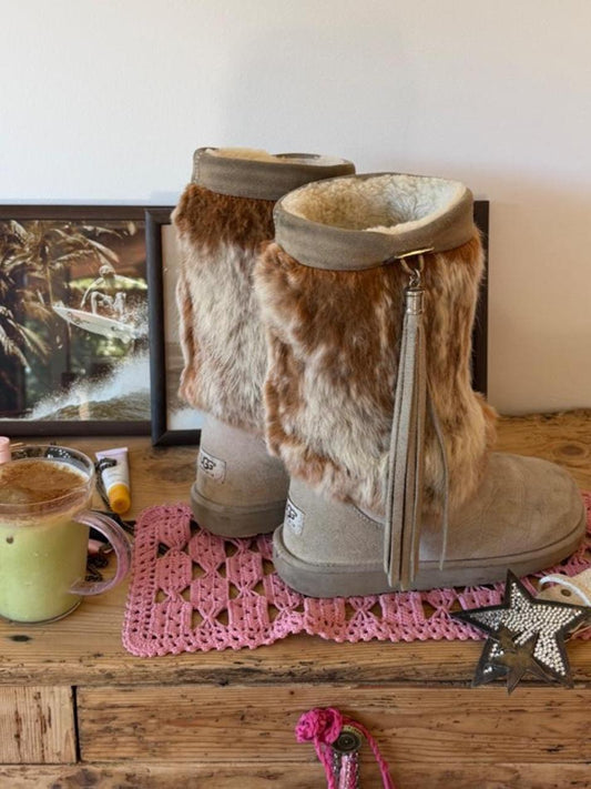 Vintage 2000’s RARE fur Ugg chalet boots